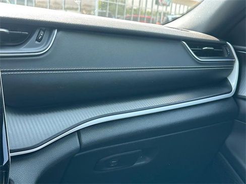 Used 2023 Jeep Grand Cherokee L Laredo image 24