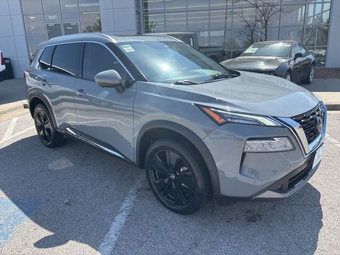 Used 2022 Nissan Rogue SL w/ SL Premium Package image 6