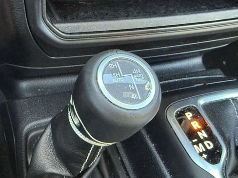 Used 2023 Jeep Wrangler Unlimited Sahara w/ Cold Weather Group AWD/4WD image 28