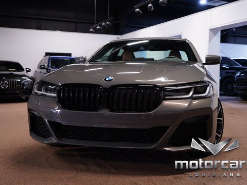 Used 2022 BMW 530i w/ M Sport Package RWD image 1