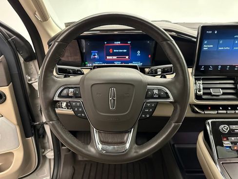 Used 2023 Lincoln Navigator L Reserve AWD/4WD image 23