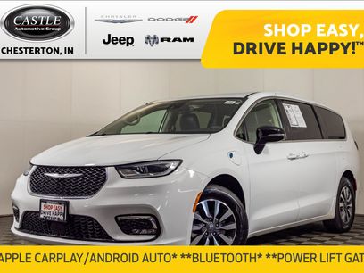 Used 2024 Chrysler Pacifica Limited