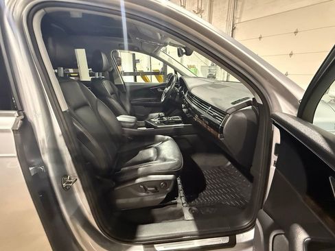Used 2018 Audi Q7 3.0T Prestige w/ Prestige Package image 14