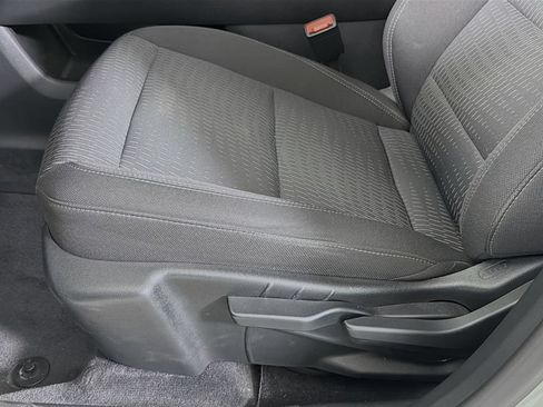 Used 2025 Chevrolet Equinox LT FWD image 23