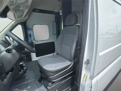 Certified 2024 RAM ProMaster 3500 w/ Delivery Van Package FWD image 11