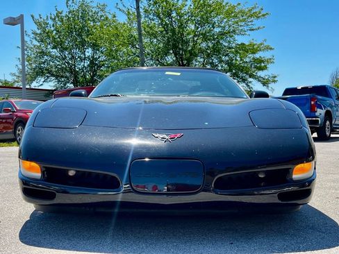 Used 2004 Chevrolet Corvette Convertible w/ Preferred Equipment Group RWD image 7