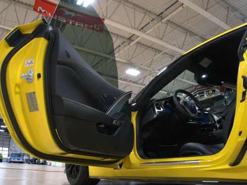 Used 2016 Chevrolet Corvette Z06 w/ 3LZ Preferred Equipment Group image 36