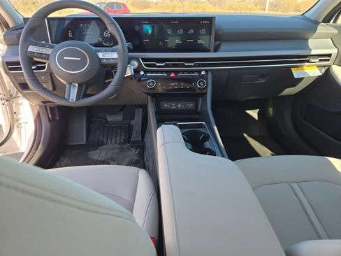 New 2026 Hyundai Sonata SEL FWD image 9