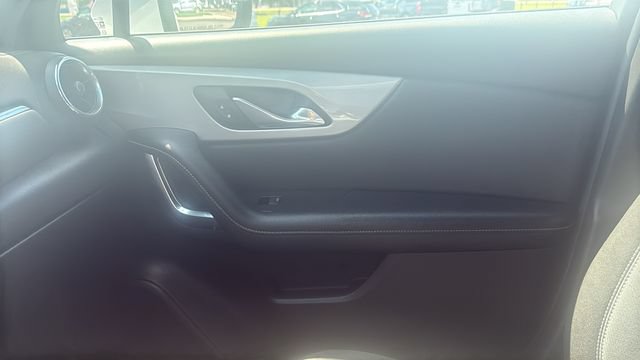 Used 2025 Chevrolet Blazer LT FWD image 23
