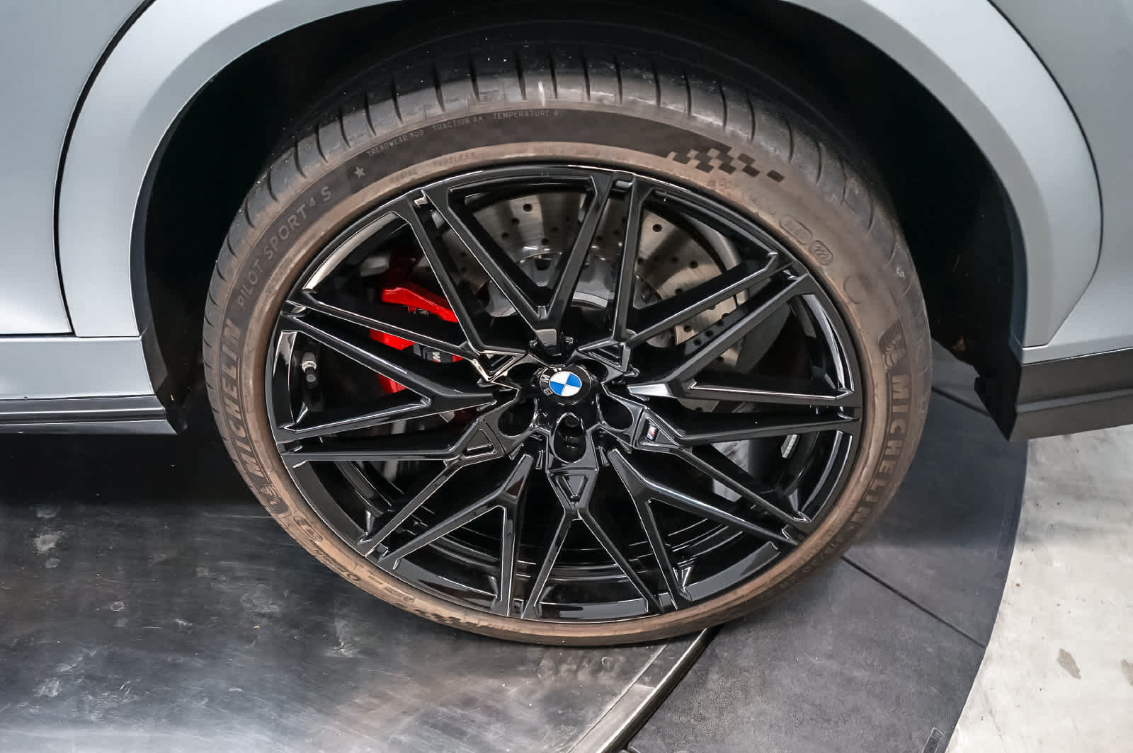 Used 2025 BMW X6 M Competition w/ Executive Package AWD/4WD image 13