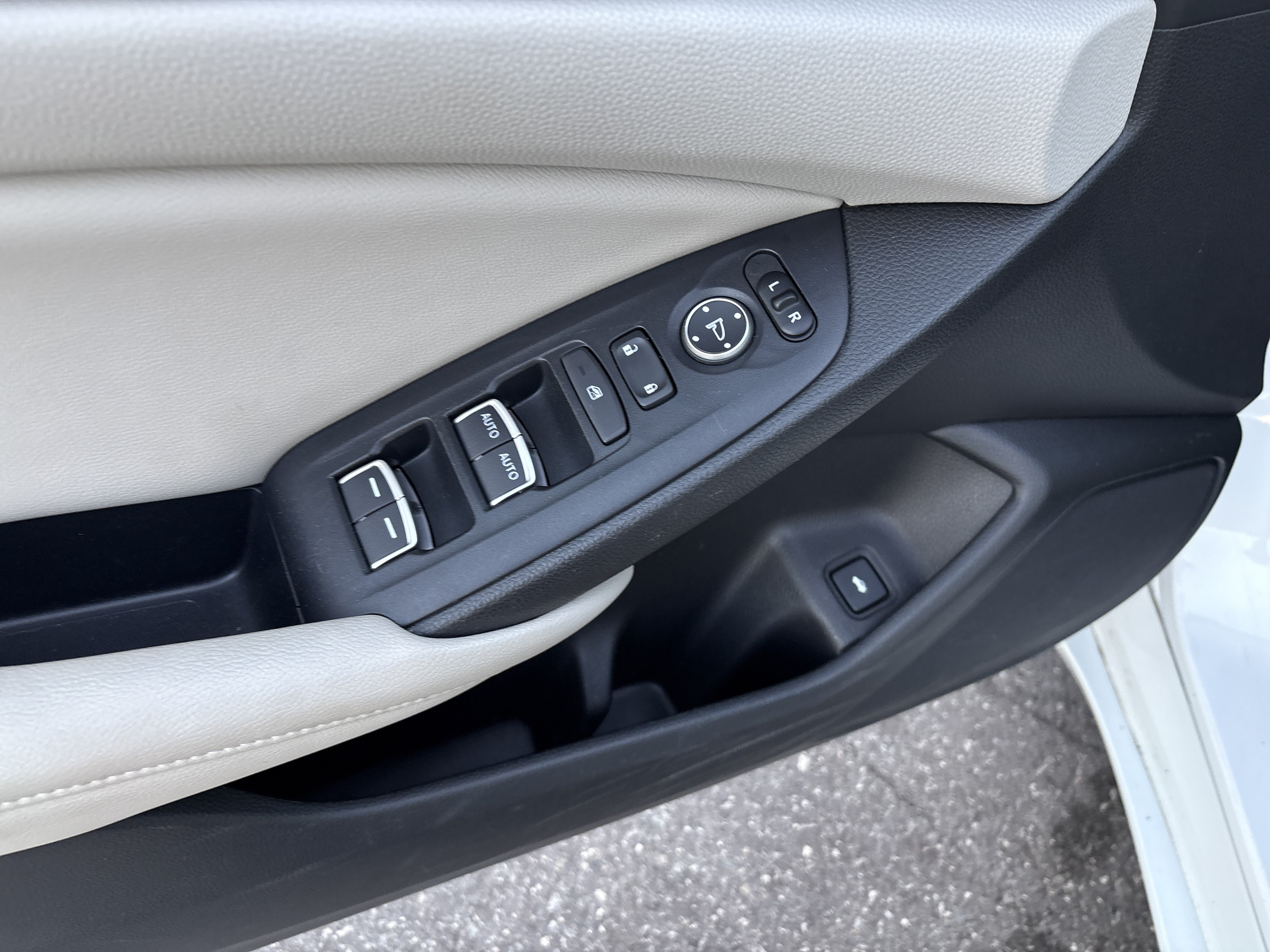 Used 2018 Honda Accord LX image 16