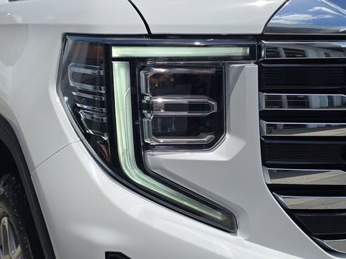 New 2026 GMC Sierra 1500 SLT w/ SLT Premium Plus Package AWD/4WD image 10