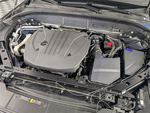 Used 2025 Volvo XC60 B5 Plus image 35