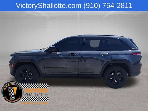 Certified 2023 Jeep Grand Cherokee Altitude AWD/4WD image 18