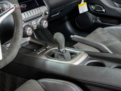 Used 2015 Chevrolet Camaro Z/28 RWD image 92