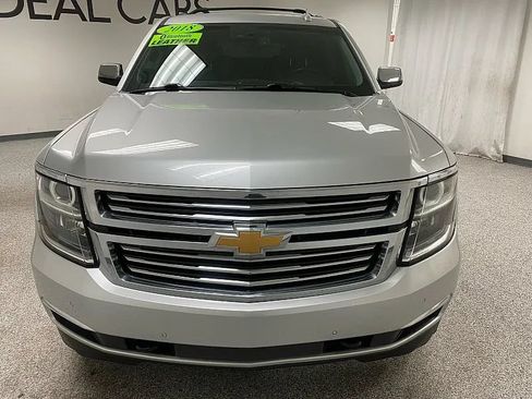 Used 2018 Chevrolet Suburban Premier RWD image 2
