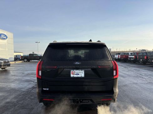 New 2026 Ford Expedition Tremor image 6