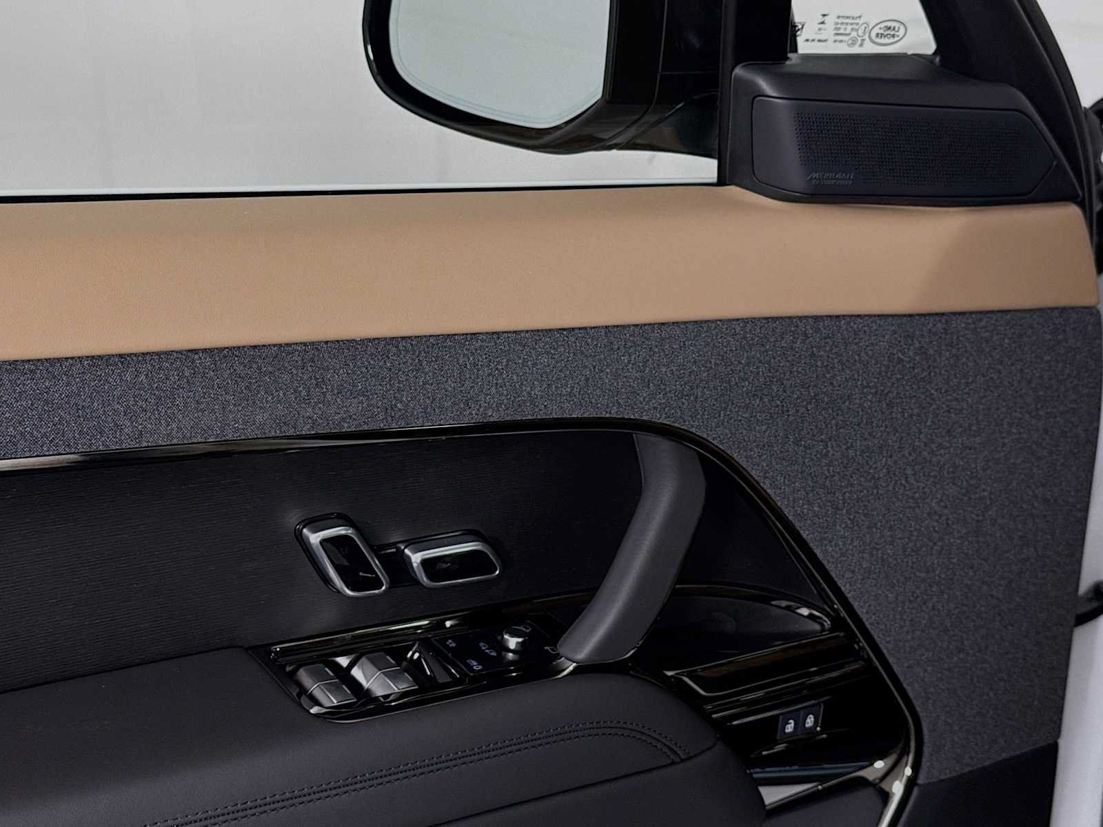 New 2026 Land Rover Range Rover Sport Dynamic SE AWD/4WD image 18