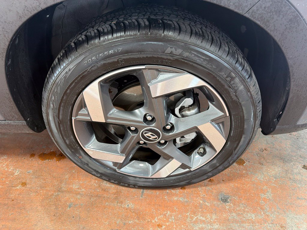 Used 2026 Hyundai Venue SEL FWD image 10