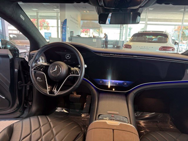 Used 2022 Mercedes-Benz EQS 580 4MATIC Sedan image 23