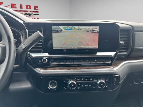 Used 2024 GMC Sierra 1500 SLE AWD/4WD image 19