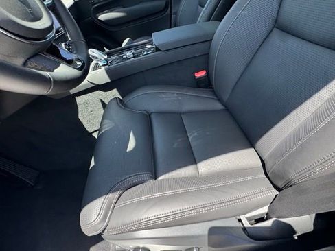 New 2025 Volvo XC90 T8 Ultra w/ Protection Package Premier image 17