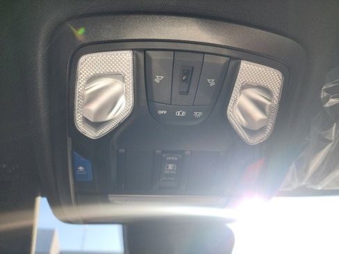 New 2026 RAM 1500 4x4 Crew Cab image 7