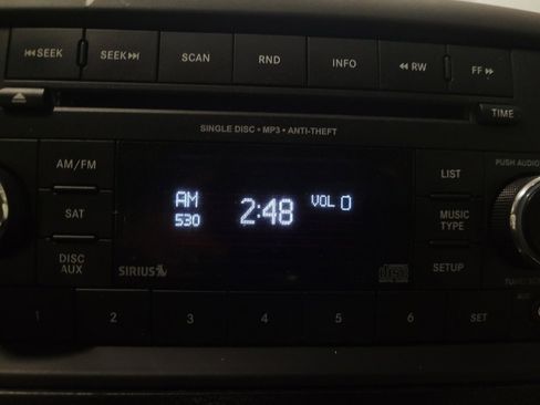 Used 2015 Dodge Grand Caravan American Value Package image 25