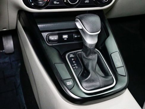 Used 2023 Kia Soul LX image 19