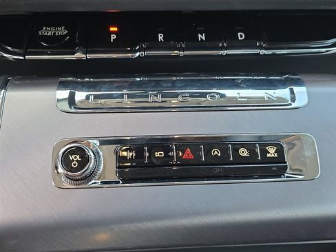 New 2025 Lincoln Aviator 2WD w/ Equipment Group 101A image 21