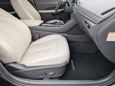 Used 2021 Hyundai Sonata Limited image 21