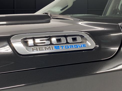 Used 2022 RAM 1500 Laramie AWD/4WD image 45