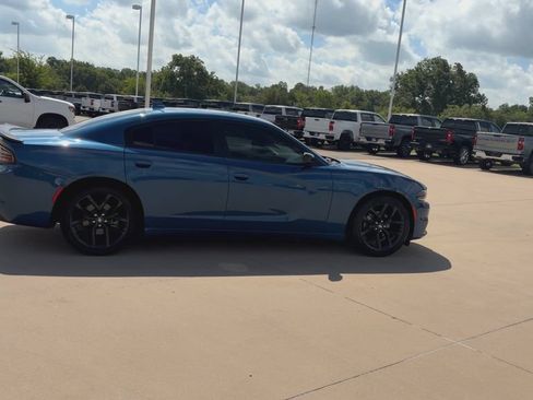Used 2021 Dodge Charger SXT w/ Plus Group RWD image 9
