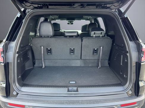 Used 2026 GMC Acadia AT4 w/ Luxury Package AWD/4WD image 25