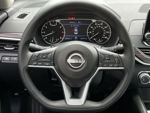 Used 2025 Nissan Altima 2.5 SV image 20