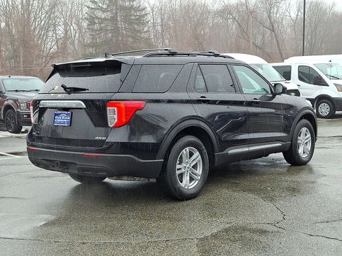 Certified 2022 Ford Explorer XLT w/ Class IV Trailer Tow Package image 11