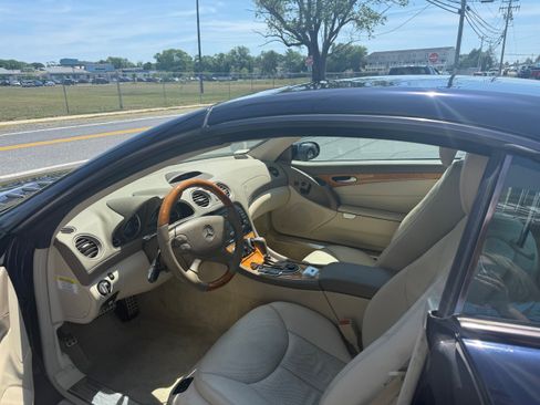 Used 2008 Mercedes-Benz SL 550 image 10