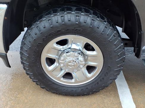 Used 2021 RAM 2500 Big Horn image 13