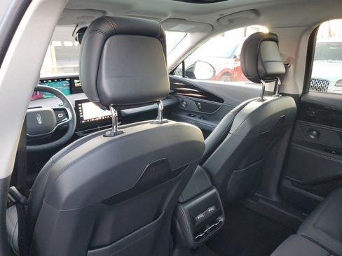 New 2026 Lincoln Nautilus Premier w/ Equipment Group 102A image 29