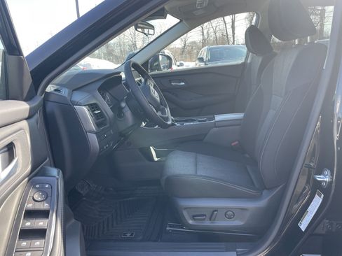 Used 2026 Nissan Rogue SV image 37