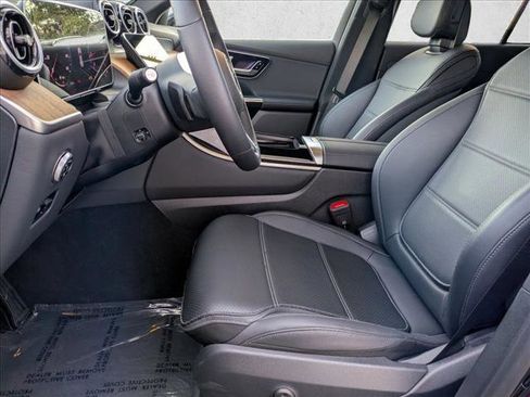Certified 2025 Mercedes-Benz GLC 300 image 19