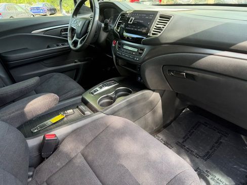 Used 2022 Honda Pilot Sport image 12