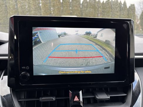 Used 2024 Toyota Corolla LE image 27