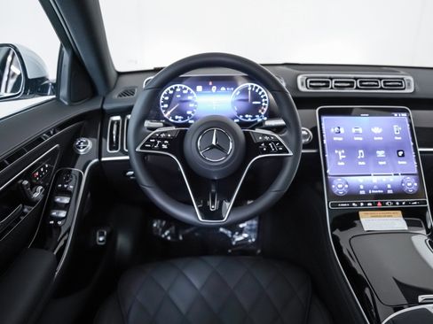 New 2026 Mercedes-Benz S 580e 4MATIC Sedan image 14