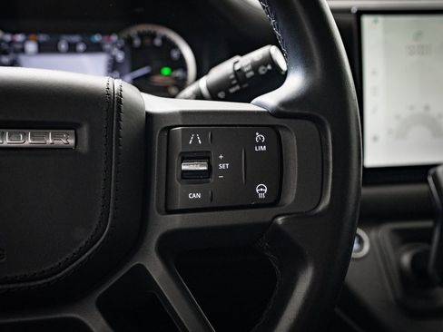 Used 2023 Land Rover Defender 110 X-Dynamic SE image 35