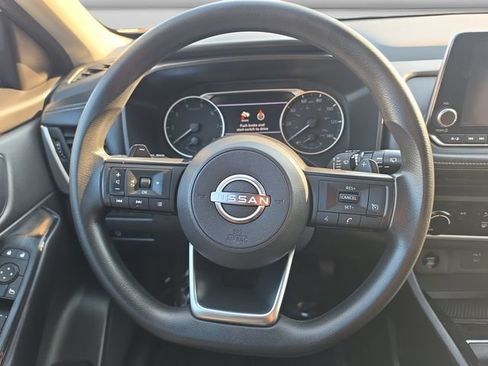 Used 2024 Nissan Rogue S FWD image 13