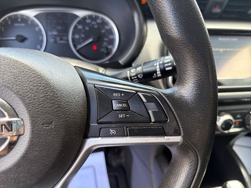Used 2020 Nissan Kicks S FWD image 13