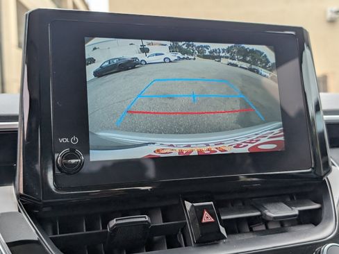 Used 2025 Toyota Corolla LE FWD image 6