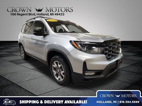 Used 2023 Honda Passport TrailSport image 1