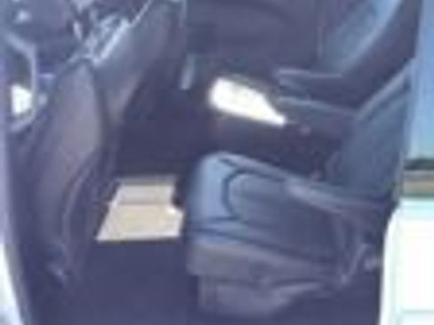 Used 2026 Chrysler Pacifica Select FWD image 7